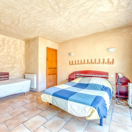 La Grange בית נופש Guizengeard