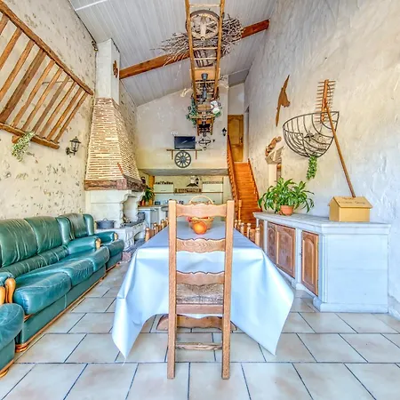 בית נופש La Grange Guizengeard